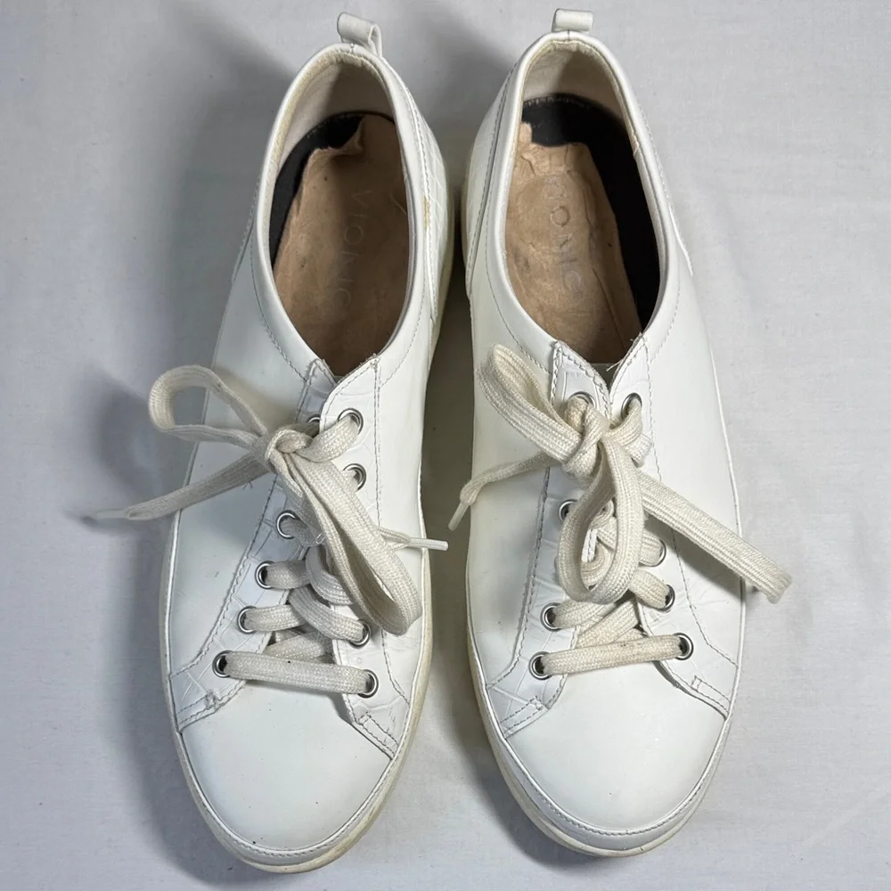 Vionic Winny White Leather Sneakers. 10.